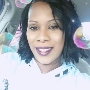 Meet your Posher, Alicia